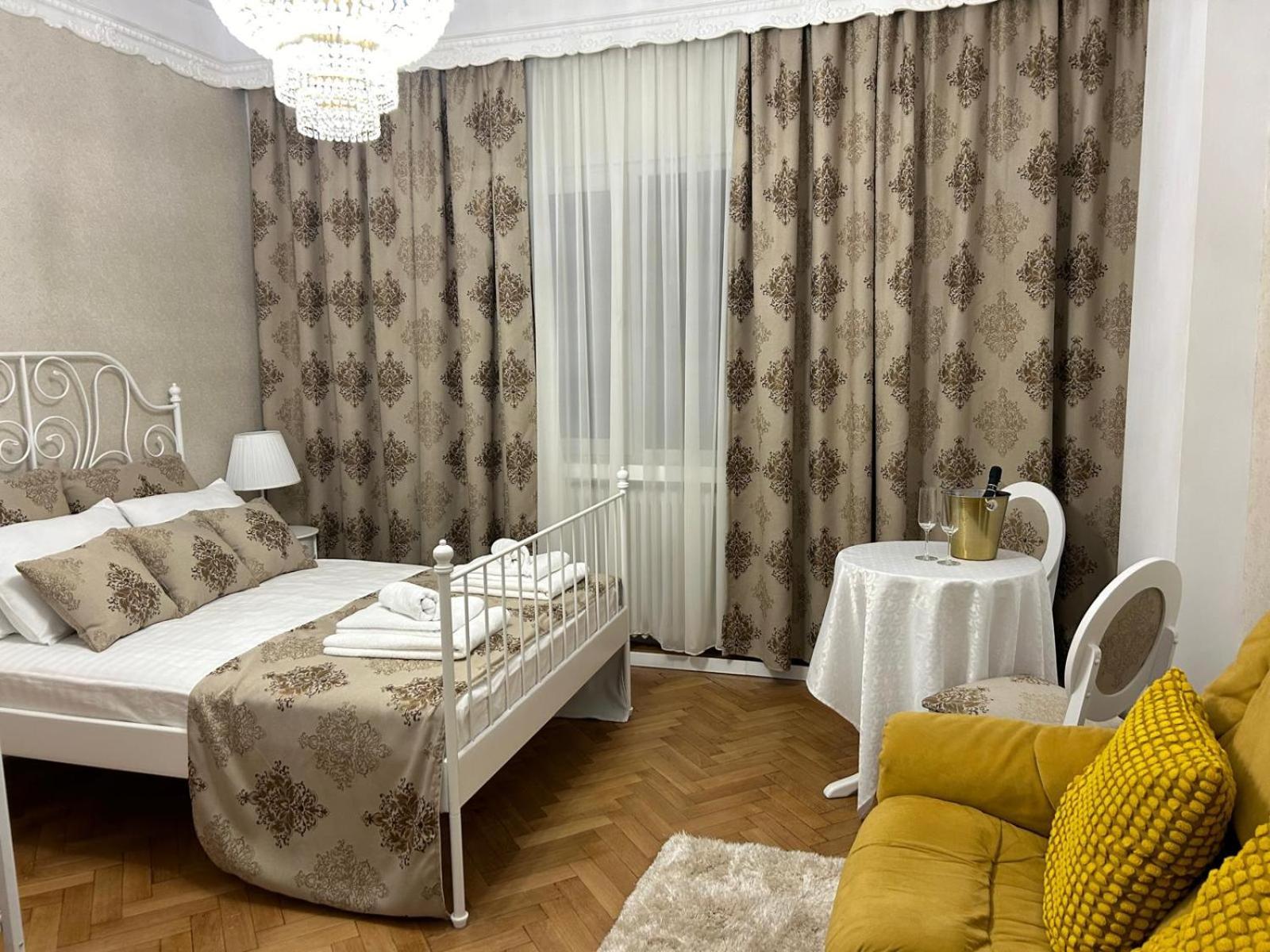 Elegant - Square Appartamento